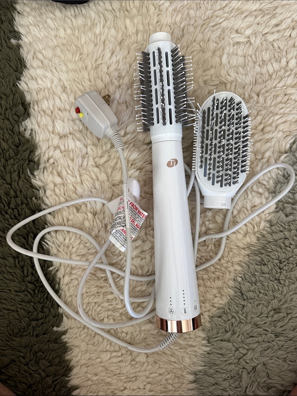 T3 2-in-1 Hot Air Styling Brush